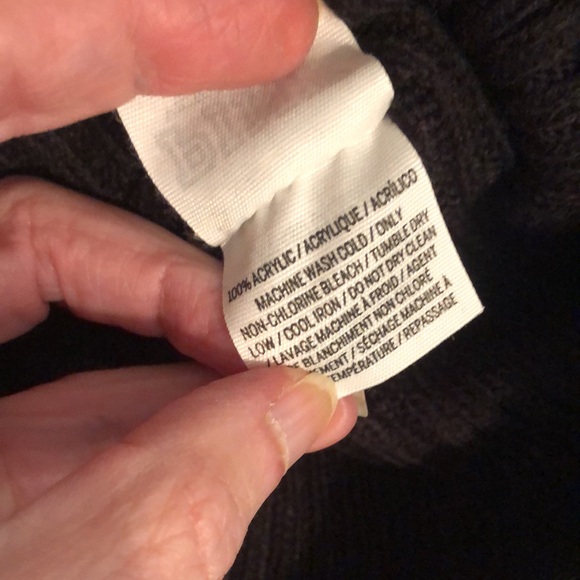 Victoria Secret PINK Hat & Scarf Set - Picture 7 of 14